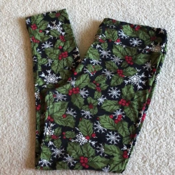 LuLaRoe Pants - Lularoe Holiday Theme Tall & Curvy Leggings